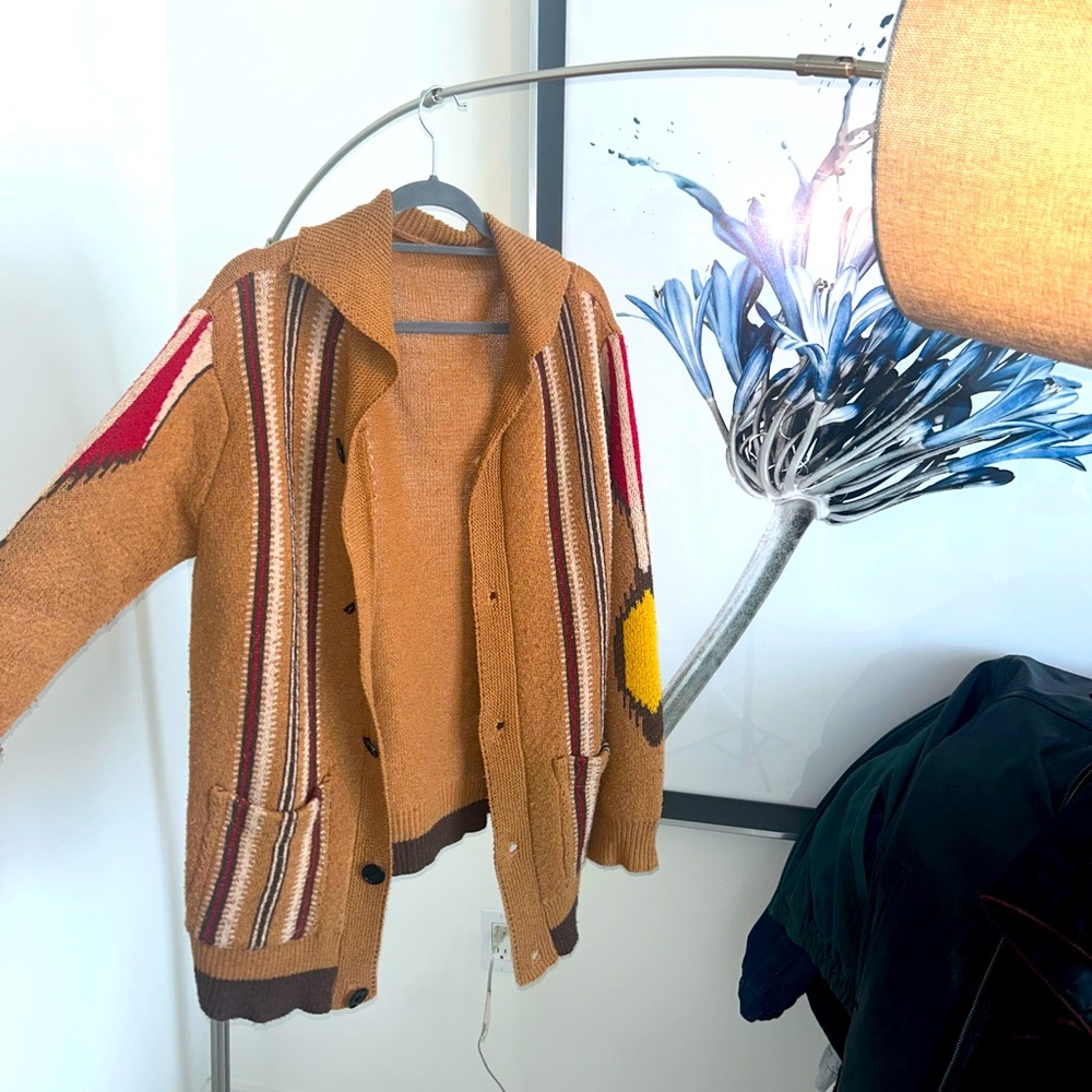 Beautiful 60’s or 70’s cardigan